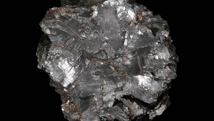 Dark mineral ore fragments